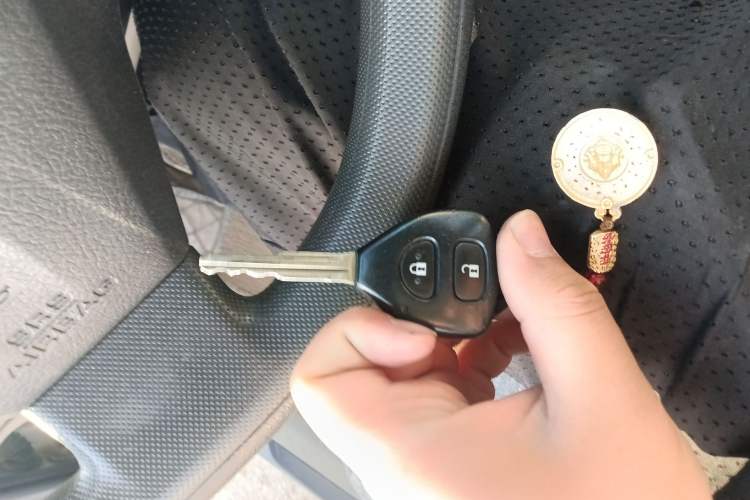 Used Toyota Corolla 2012 Luxurious Edition 1.6L Automatic GL Vehicle Key