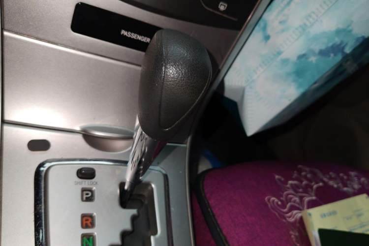 Used Toyota Corolla 2012 Luxurious Edition 1.8L CVT GL-i Gear Lever