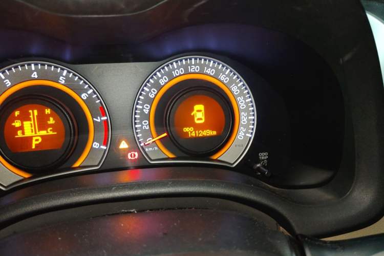 Used Toyota Corolla 2012 Luxurious Edition 1.8L CVT GL-i Odometer Close Up