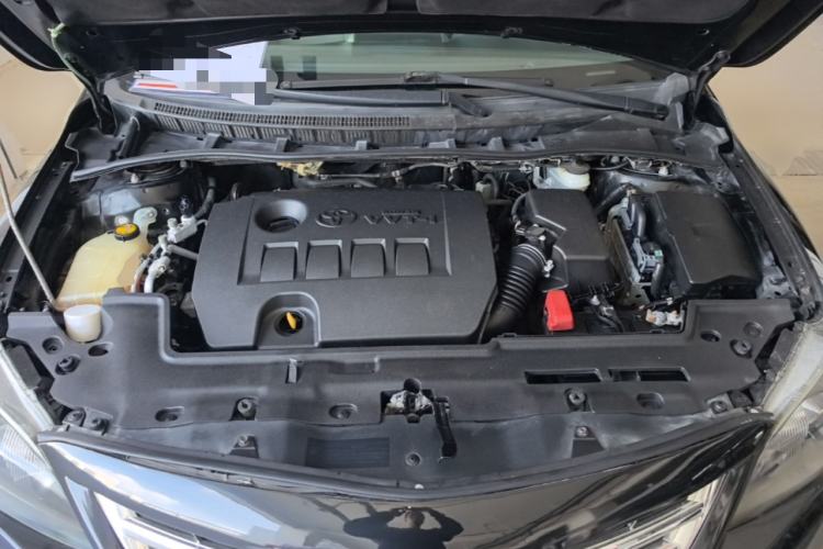 Used Toyota Corolla 2012 Luxurious Edition 1.8L CVT GL-i Engine Bay