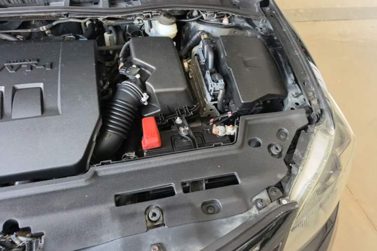 Used Toyota Corolla 2012 Luxurious Edition 1.8L CVT GL-i Engine Bay Left