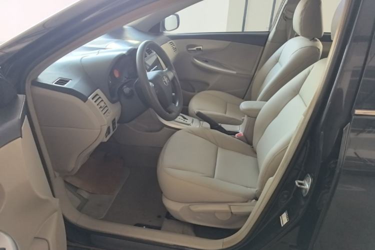 Used Toyota Corolla 2012 Luxurious Edition 1.8L CVT GL-i Left Front Seat