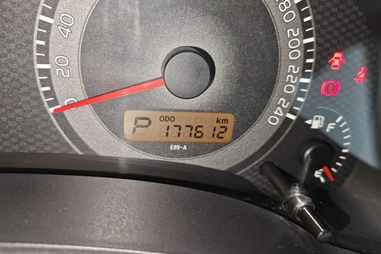 Used Toyota Corolla 2012 Luxurious Edition 1.6L Automatic GL Odometer Close Up