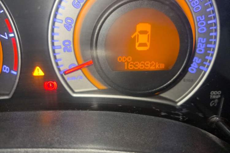 Used Toyota Corolla 2012 Luxurious Edition 1.8L CVT GL-i Odometer Close Up