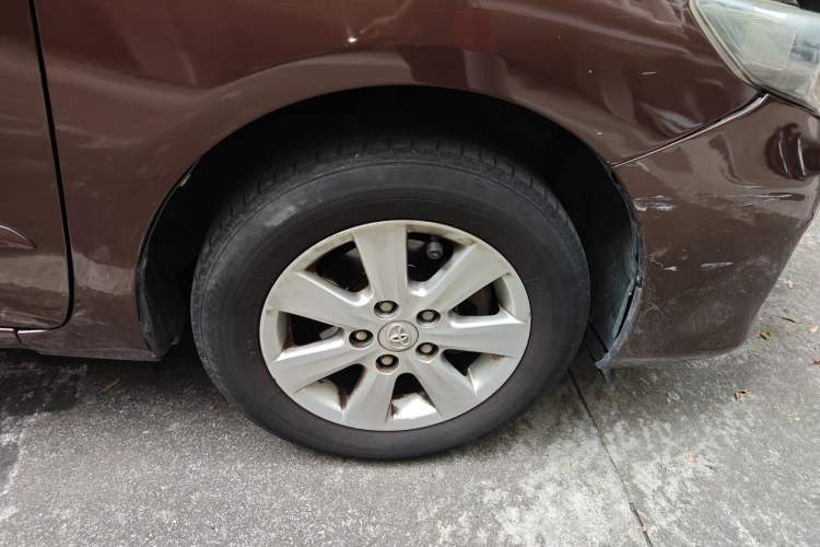 Used Toyota Corolla 2012 Luxurious Edition 1.6L Automatic GL Right Front Wheel Hub