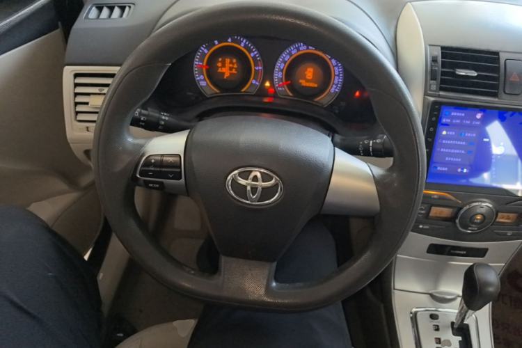 Used Toyota Corolla 2012 Luxurious Edition 1.8L CVT GL-i Steering Wheel