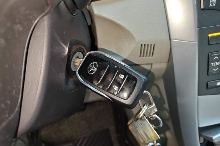 Used Toyota Corolla 2012 Luxurious Edition 1.6L Automatic GL Vehicle Key
