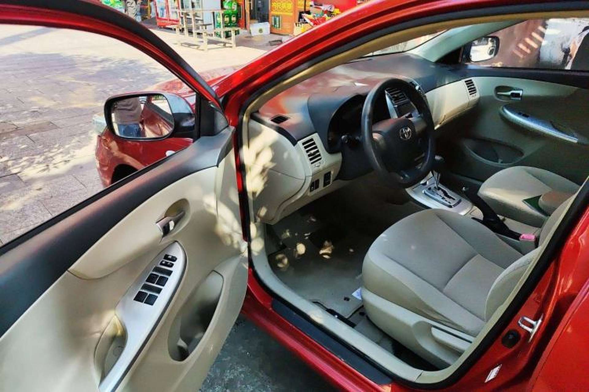 Used Toyota Corolla 2012 Luxurious Edition 1.6L Automatic GL Driver Seat