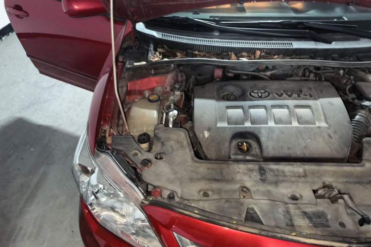 Used Toyota Corolla 2012 Luxurious Edition 1.6L Automatic GL Engine Bay Right