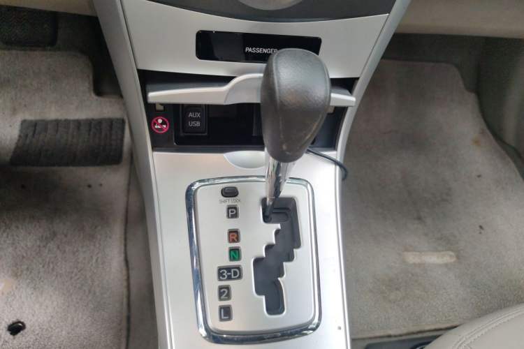 Used Toyota Corolla 2012 Luxurious Edition 1.6L Automatic GL Gear Lever
