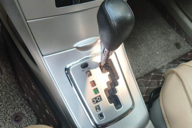 Used Toyota Corolla 2012 Luxurious Edition 1.6L Automatic GL Gear Lever