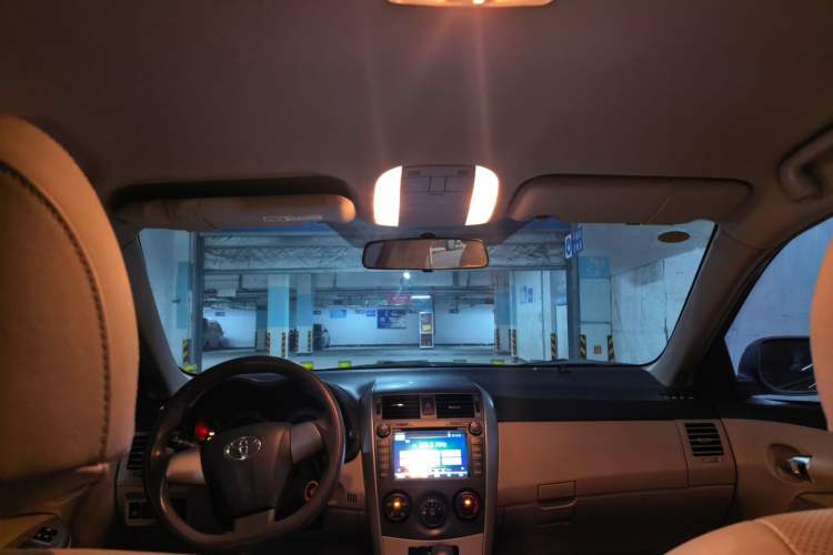 Used Toyota Corolla 2012 Luxurious Edition 1.6L Automatic GL Headliner