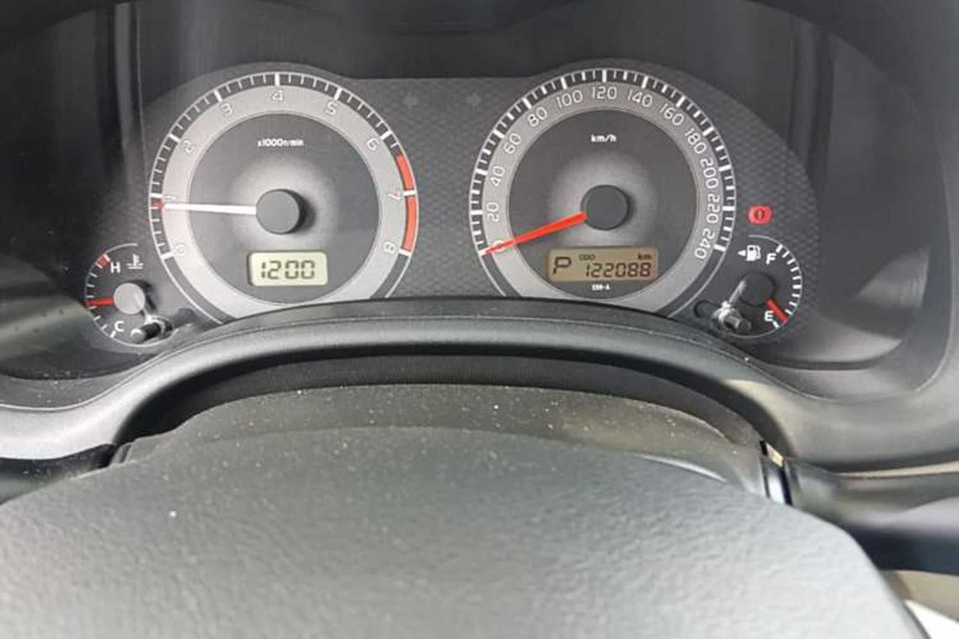 Used Toyota Corolla 2012 Luxurious Edition 1.6L Automatic GL Odometer Close Up