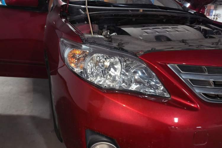 Used Toyota Corolla 2012 Luxurious Edition 1.6L Automatic GL Right Front Headlight