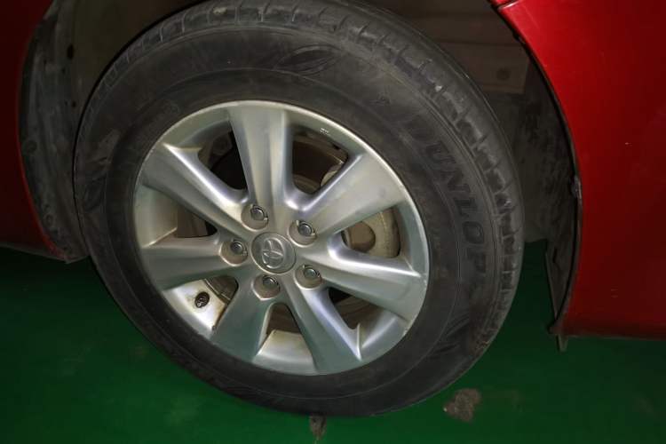 Used Toyota Corolla 2012 Luxurious Edition 1.6L Automatic GL Right Front Wheel Hub