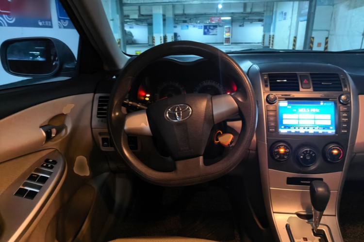 Used Toyota Corolla 2012 Luxurious Edition 1.6L Automatic GL Steering Wheel
