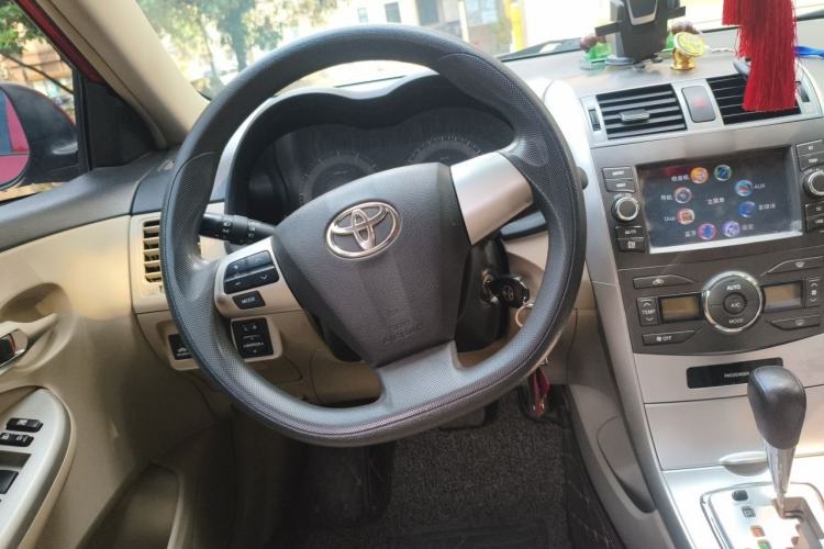 Used Toyota Corolla 2012 Luxurious Edition 1.6L Automatic GL Steering Wheel