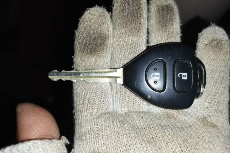 Used Toyota Corolla 2012 Luxurious Edition 1.6L Automatic GL Vehicle Key