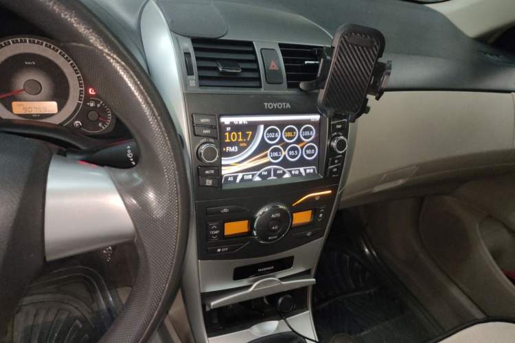 Used Toyota Corolla 2012 Luxurious Edition 1.6L Manual GL Audio And AC Panel