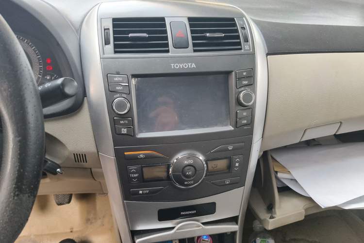 Used Toyota Corolla 2012 Luxurious Edition 1.6L Manual GL Audio And AC Panel