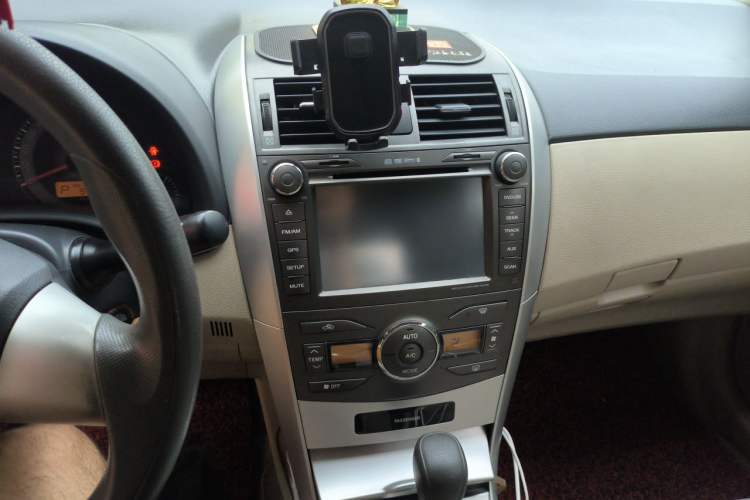 Used Toyota Corolla 2012 Luxurious Edition 1.8L CVT GL-i Audio And AC Panel