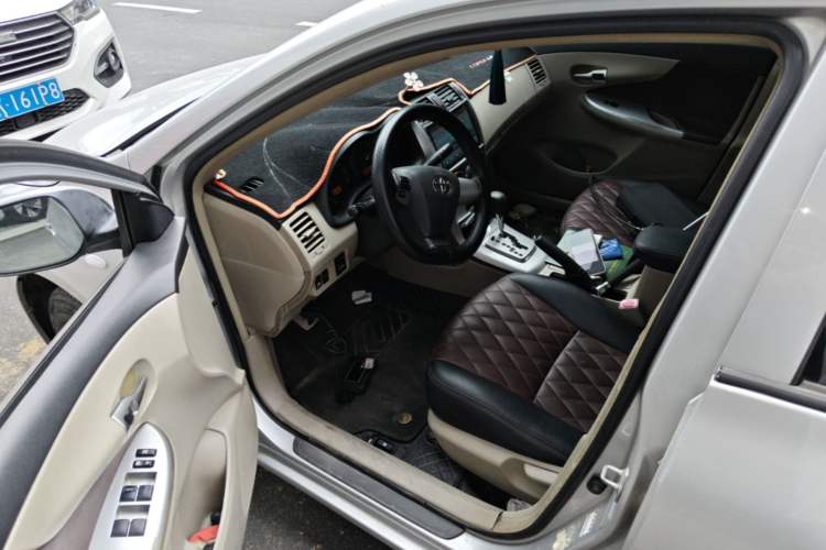 Used Toyota Corolla 2012 Luxurious Edition 1.6L Automatic GL Driver Seat