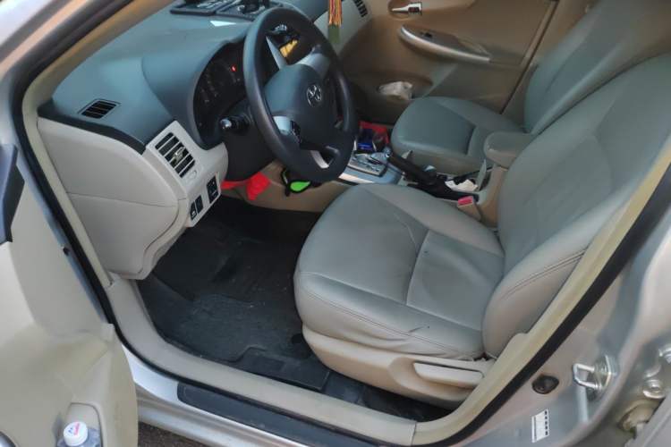 Used Toyota Corolla 2012 Luxurious Edition 1.6L Automatic GL Driver Seat