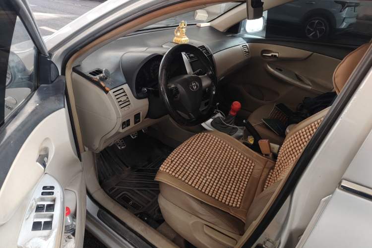 Used Toyota Corolla 2012 Luxurious Edition 1.6L Manual GL Driver Seat