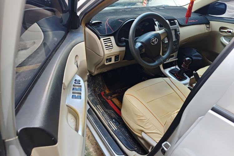 Used Toyota Corolla 2012 Luxurious Edition 1.6L Manual GL Driver Seat