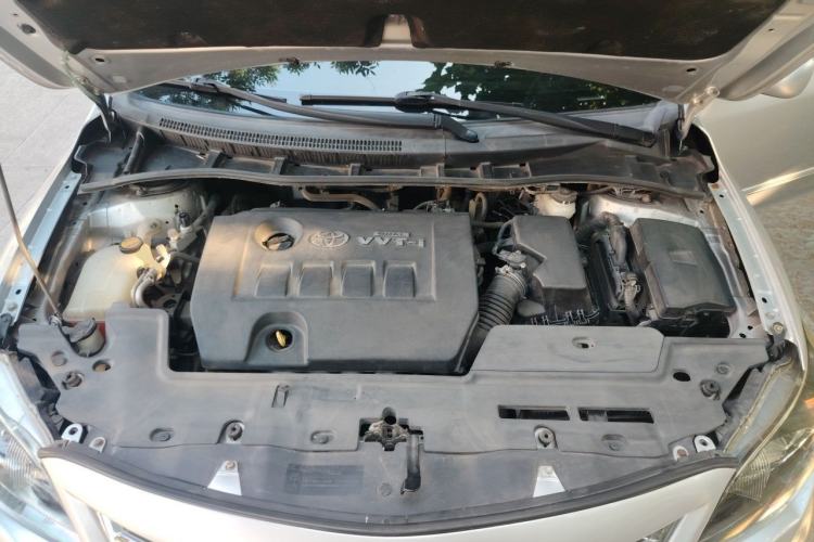 Used Toyota Corolla 2012 Luxurious Edition 1.8L CVT GL-i Engine Bay