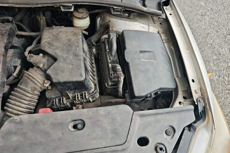 Used Toyota Corolla 2012 Luxurious Edition 1.8L CVT GL-i Engine Bay Left