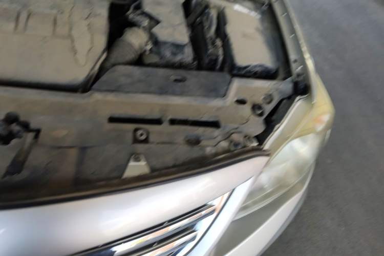 Used Toyota Corolla 2012 Luxurious Edition 1.6L Automatic GL Engine Bay Left