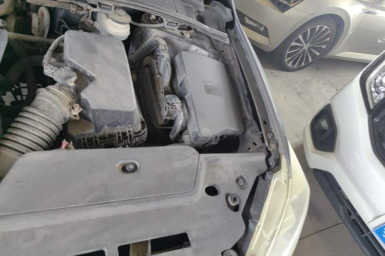 Used Toyota Corolla 2012 Luxurious Edition 1.6L Automatic GL Engine Bay Left