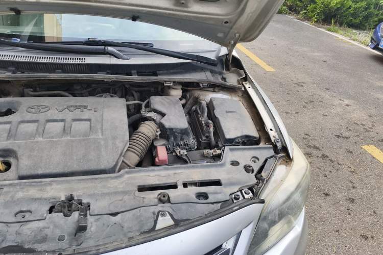Used Toyota Corolla 2012 Luxurious Edition 1.6L Manual GL Engine Bay Left