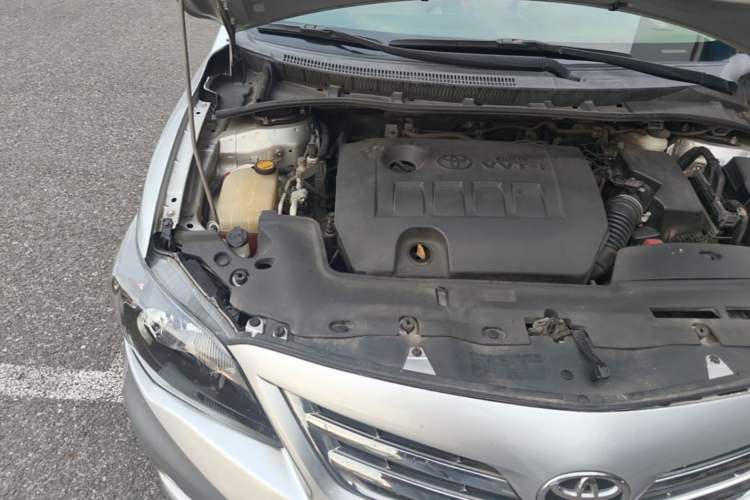Used Toyota Corolla 2012 Luxurious Edition 1.6L Automatic GL Engine Bay Right