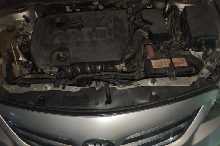 Used Toyota Corolla 2012 Luxurious Edition 1.8L CVT GL-i Engine Bay