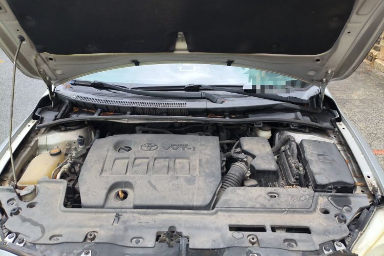 Used Toyota Corolla 2012 Luxurious Edition 1.8L CVT GL-i Engine Bay