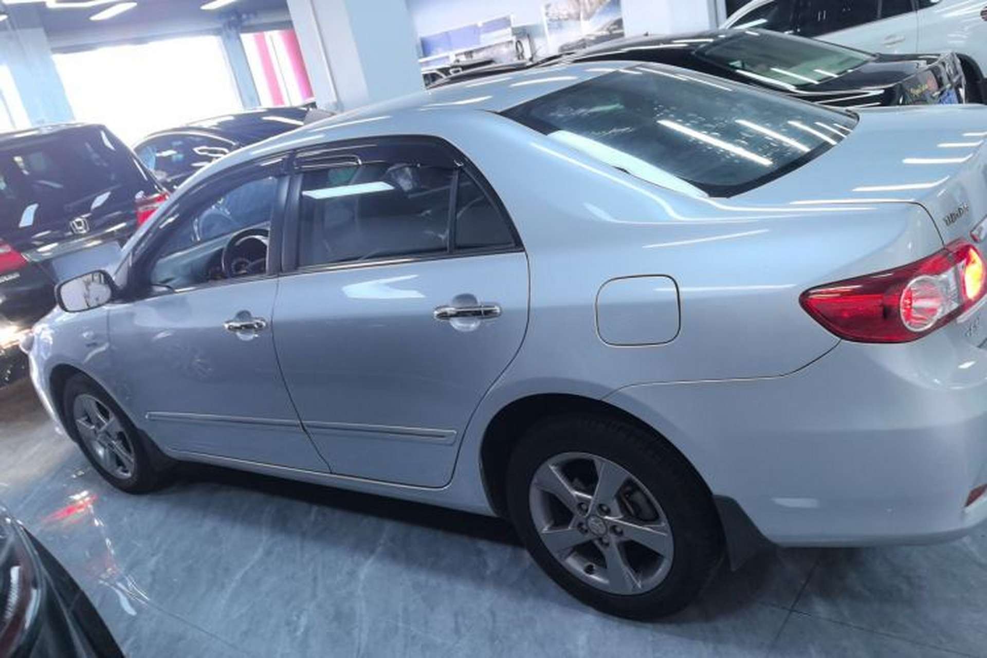 Used Toyota Corolla 2012 Luxurious Edition 1.8L CVT GL-i Exterior 3