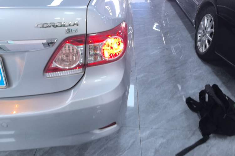 Used Toyota Corolla 2012 Luxurious Edition 1.8L CVT GL-i Exterior 6
