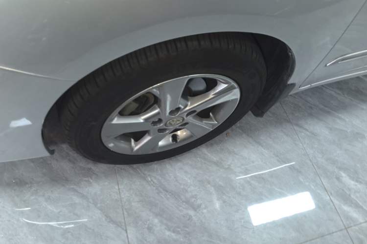 Used Toyota Corolla 2012 Luxurious Edition 1.8L CVT GL-i Exterior 7