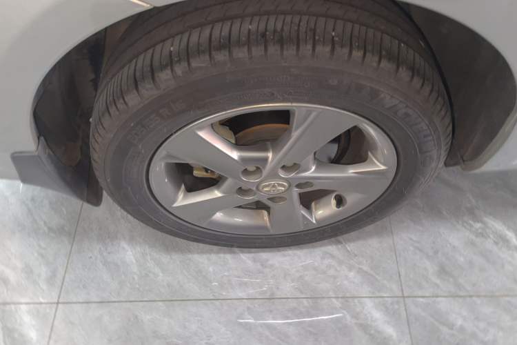 Used Toyota Corolla 2012 Luxurious Edition 1.8L CVT GL-i Exterior 8