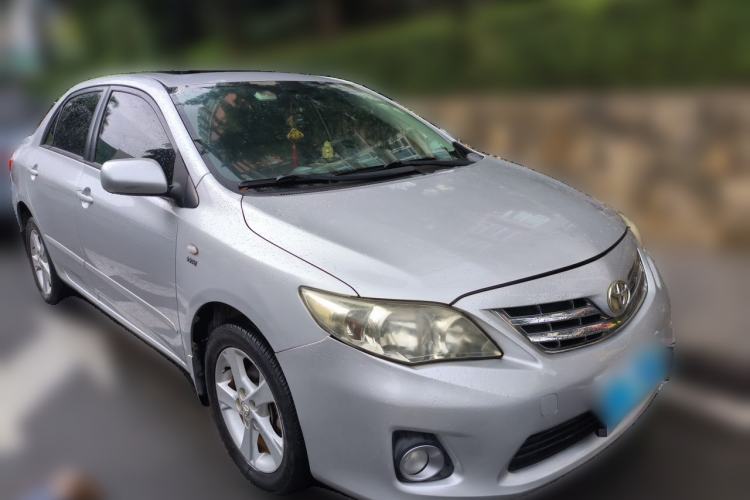 Used Toyota Corolla 2012 Luxurious Edition 1.8L CVT GL-i Front Right 45 Deg