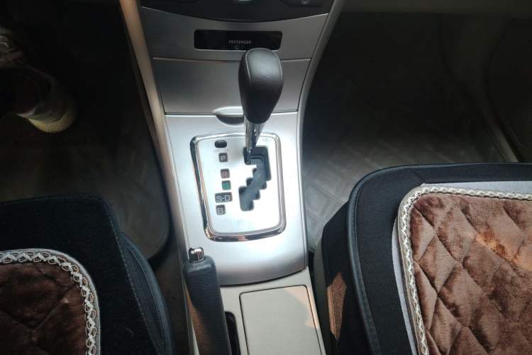 Used Toyota Corolla 2012 Luxurious Edition 1.8L CVT GL-i Gear Lever