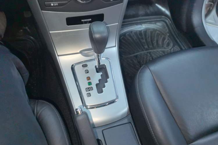 Used Toyota Corolla 2012 Luxurious Edition 1.8L CVT GL-i Gear Lever