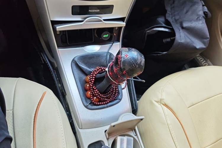 Used Toyota Corolla 2012 Luxurious Edition 1.6L Manual GL Gear Lever