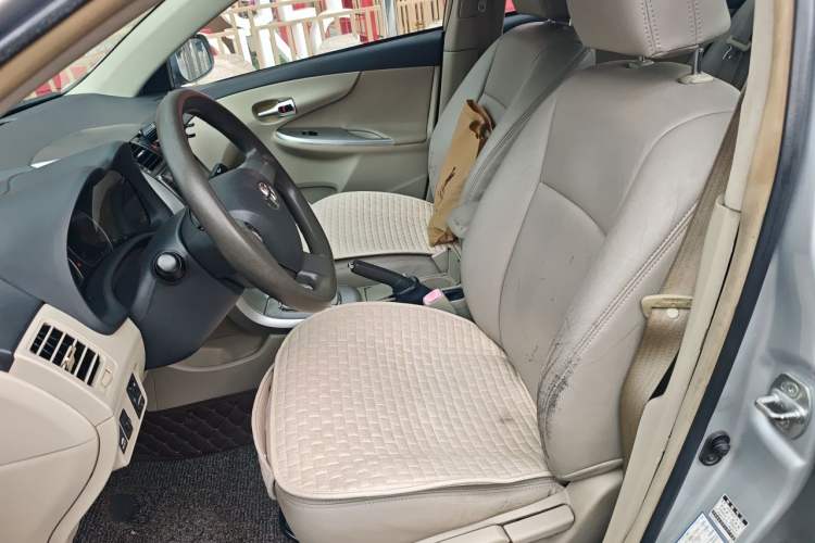Used Toyota Corolla 2012 Luxurious Edition 1.8L CVT GL-i Left Front Seat
