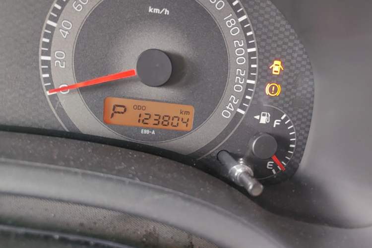Used Toyota Corolla 2012 Luxurious Edition 1.6L Automatic GL Odometer Close Up