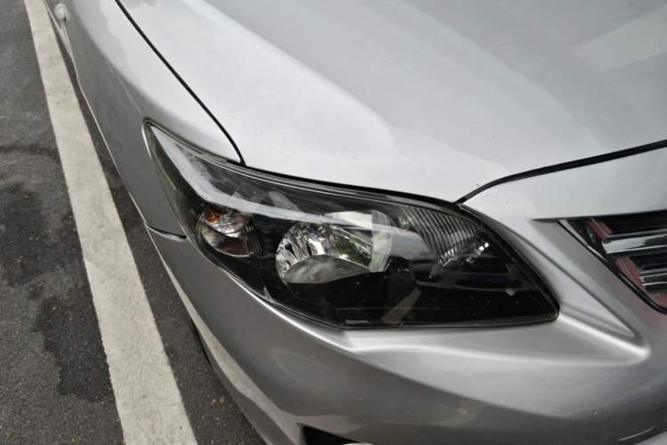 Used Toyota Corolla 2012 Luxurious Edition 1.6L Automatic GL Right Front Headlight