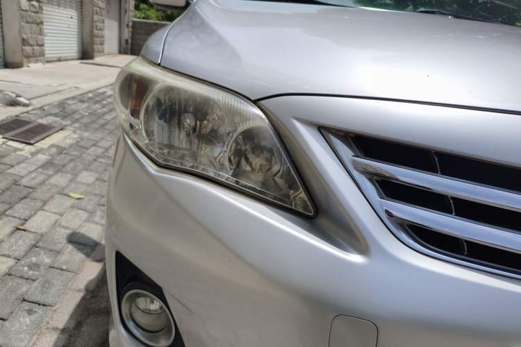 Used Toyota Corolla 2012 Luxurious Edition 1.6L Automatic GL Right Front Headlight