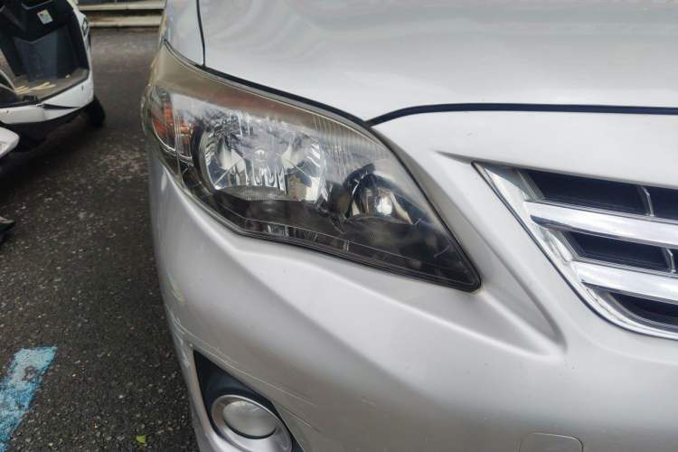 Used Toyota Corolla 2012 Luxurious Edition 1.6L Automatic GL Right Front Headlight